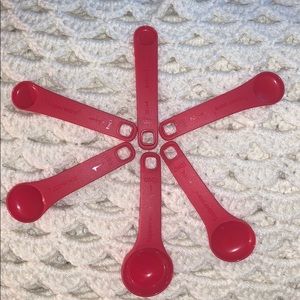 New Tupperware Measuring Spoons